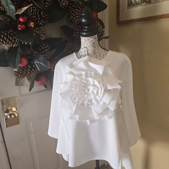 Gracia Elegant White Ruffle Blouse - Picture 5 of 9